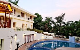 Arcus Villa - Swimming Pool/Ac/Luxurious